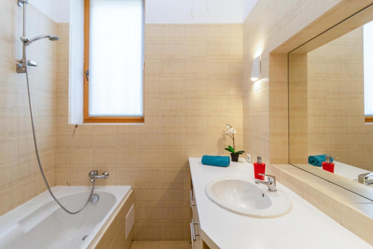 House Of Frida Apartment คราคูฟ ภายนอก รูปภาพ